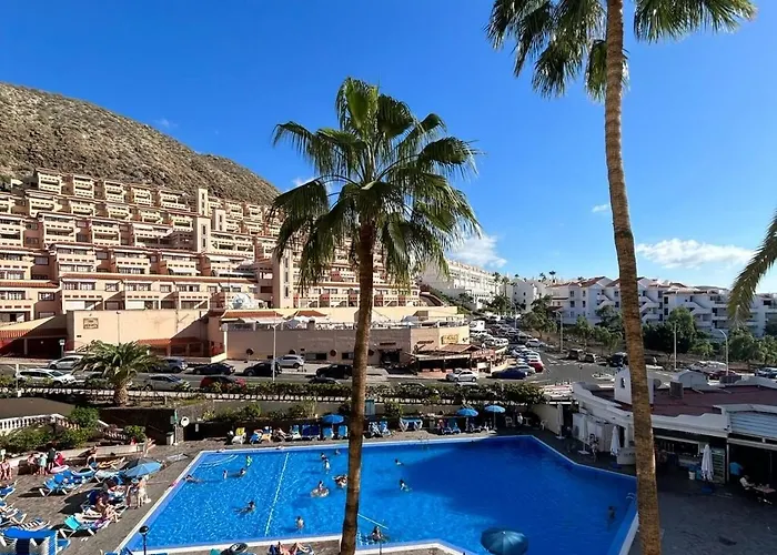 아파트 2 Bed With Pool View Castle Harbour C202 *