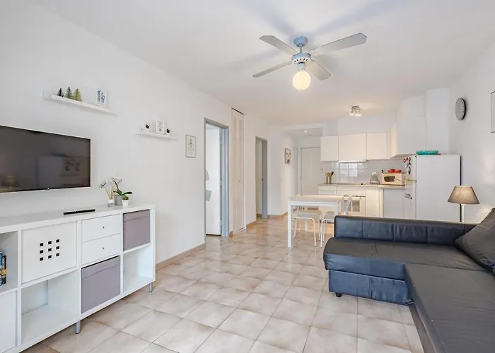 2 Bed With Pool View Castle Harbour C202 * 로스크리스티아노스